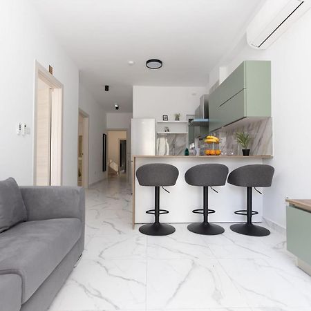 Bordino 2 Bedroom Apartment Сент-Полс-Бей Экстерьер фото