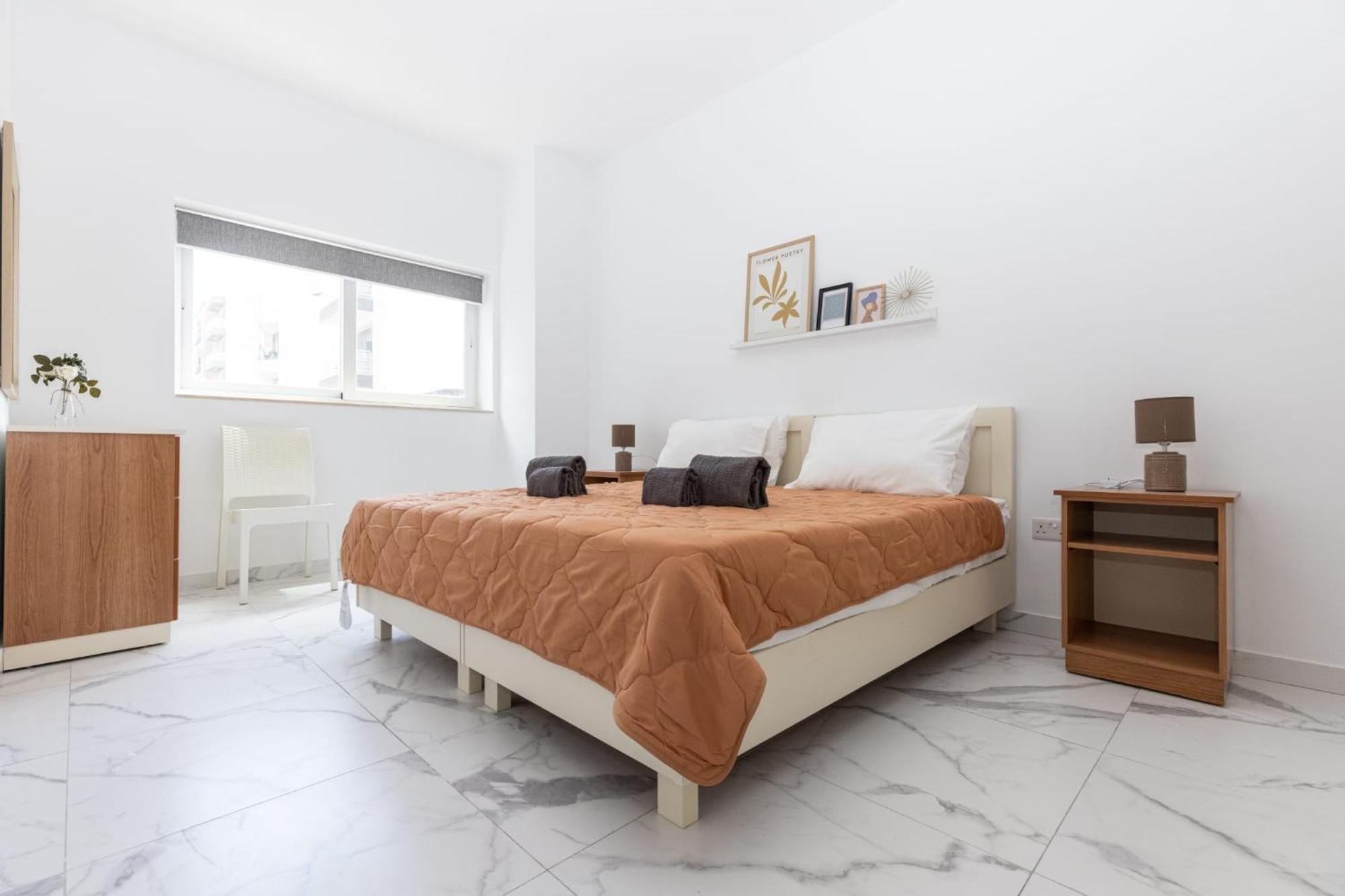 Bordino 2 Bedroom Apartment Сент-Полс-Бей Экстерьер фото