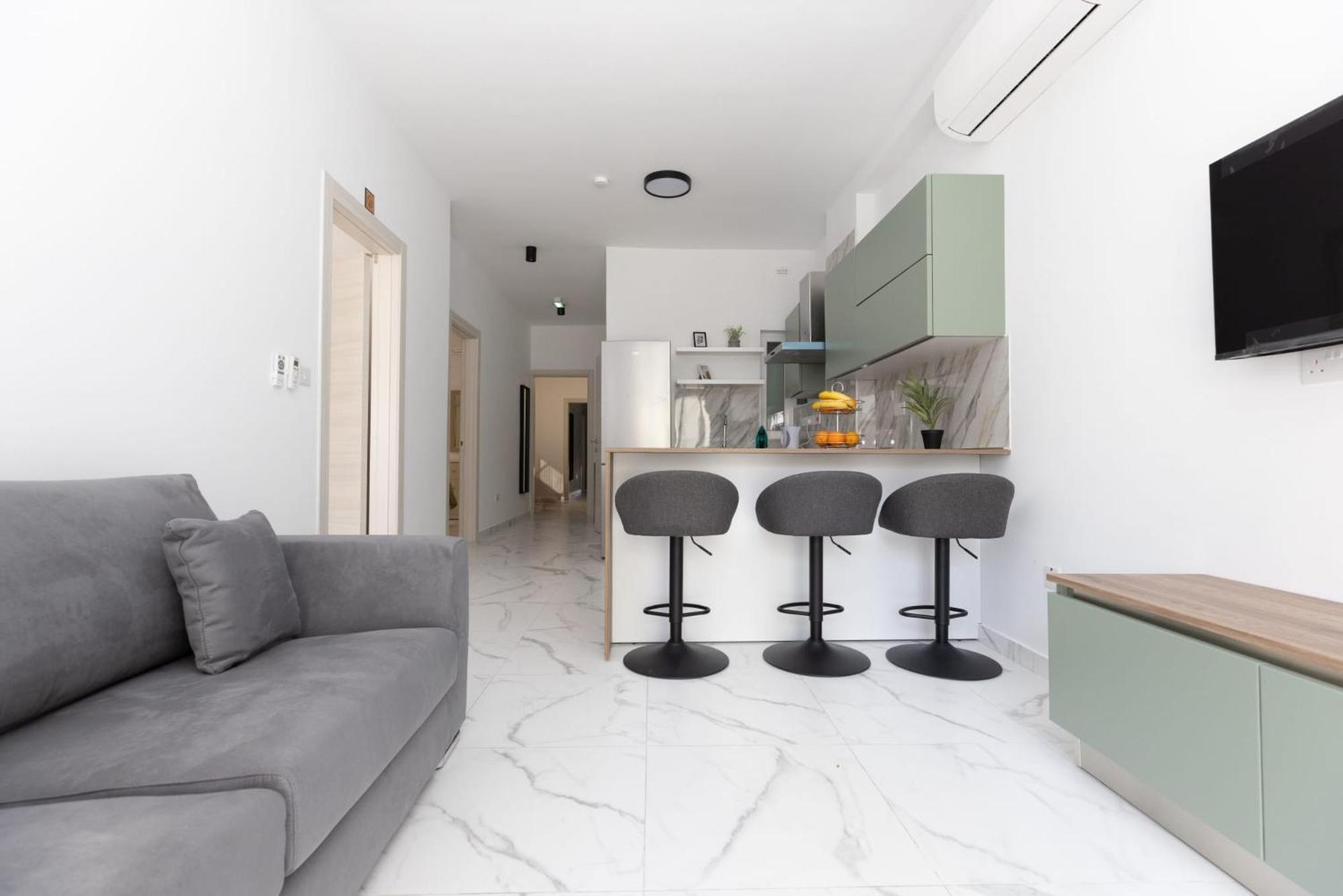 Bordino 2 Bedroom Apartment Сент-Полс-Бей Экстерьер фото